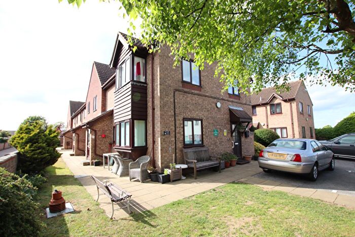 1 Bedroom Flat For Sale In East Haven, Old Road, Clacton On Sea, CO15