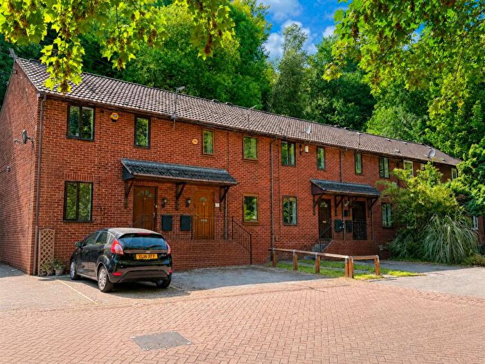 3 Bedroom Terraced House For Sale In Wharfedale Avenue, Leeds, LS7