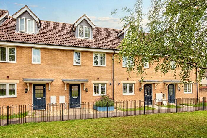 3 Bedroom Terraced House For Sale In Basevi Close, Malmesbury, SN16