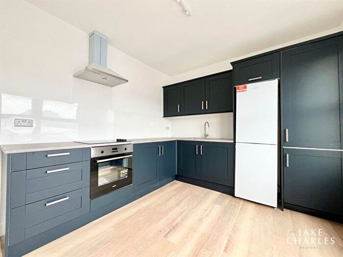2 Bedroom Flat To Rent In High Street, London, N8