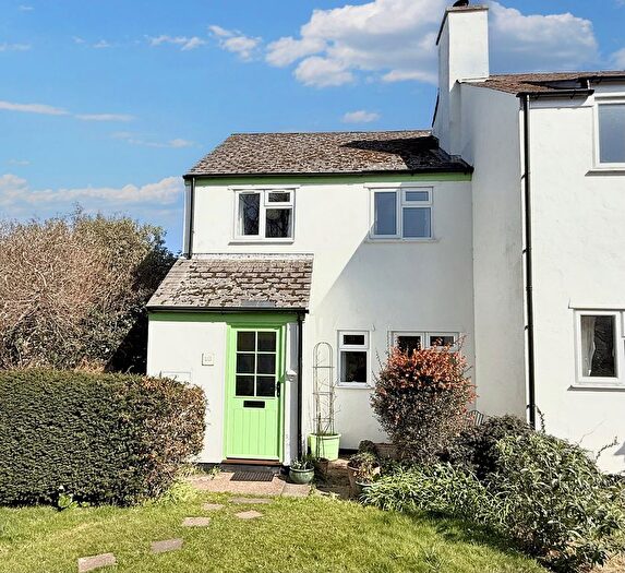 3 Bedroom End Of Terrace House To Rent In Crawter Drive, Minehead, TA24