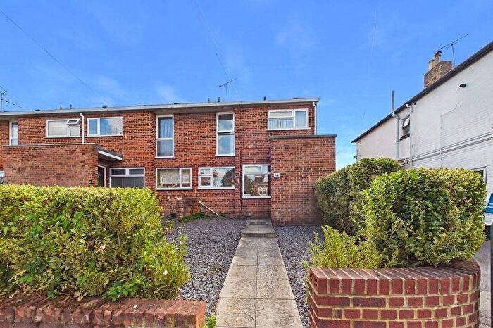 4 Bedroom Semi Detached House For Sale In Barkham Road, Wokingham, Berkshire, RG41