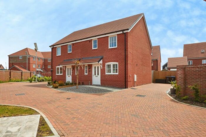 2 Bedroom Semi-Detached House For Sale In Collier Drive, Salisbury, SP2