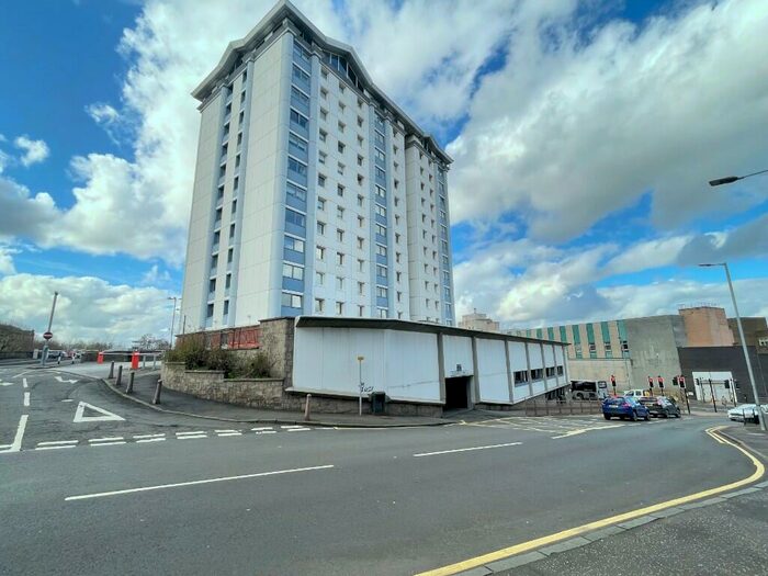 2 Bedroom Flat To Rent In Duke Street, Hamilton, Lanarkshire, ML3