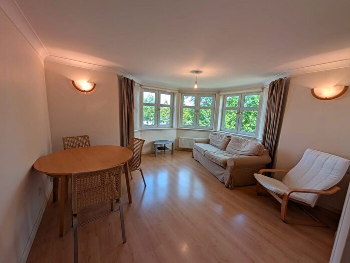 2 Bedroom Flat To Rent In Meadow Place Road, Edinburgh, EH12