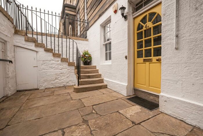 2 Bedroom Flat For Sale In A Henderson Row, Edinburgh, EH3