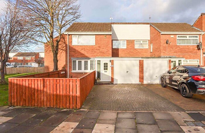 3 Bedroom Semi Detached House For Sale In Salters Close, Gosforth, Newcastle Upon Tyne, NE3