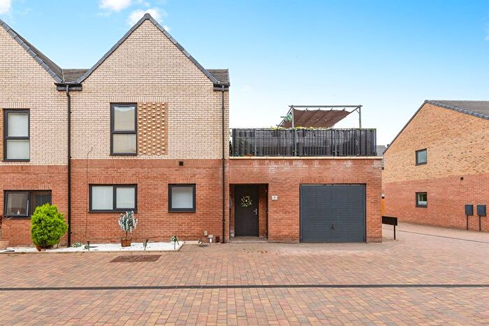 2 Bedroom Link Detached House For Sale In Infinity View, Stockton-On-Tees, TS18