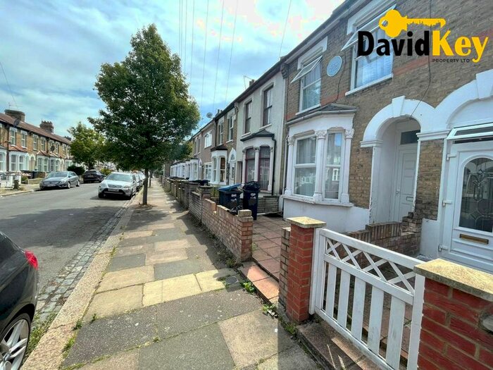 3 Bedroom Terraced House To Rent In Cheddington Road, London, N18