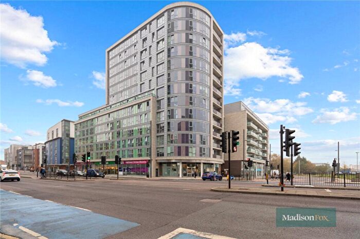 1 Bedroom Apartment To Rent In Rick Roberts Way, Stratford, London, E15