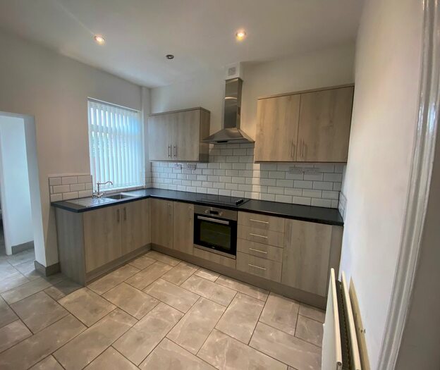 2 Bedroom Terraced House To Rent In Carisbrooke Avenue, Manvers Street, Hull, HU5