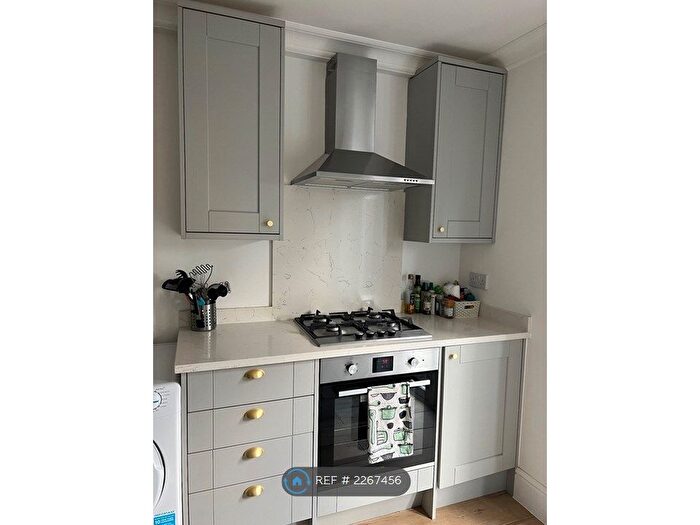 1 Bedroom Flat To Rent In Maple Road, London, SE20