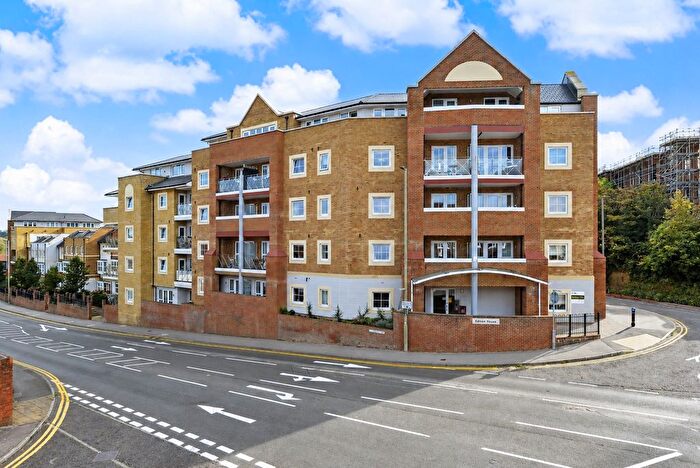 1 Bedroom Flat For Sale In Flambard Way, Godalming, Surrey, GU7