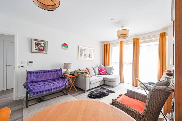 1 Bedroom Flat To Rent In Cornwell House, East Ham, London, E6