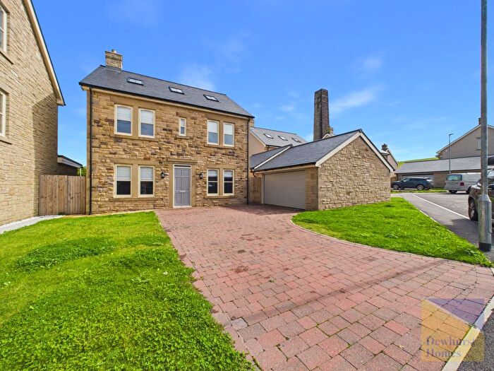 5 Bedroom Detached House For Sale In John Hallows Way, Newchurch In Pendle, Burnley, Lancashire, BB12