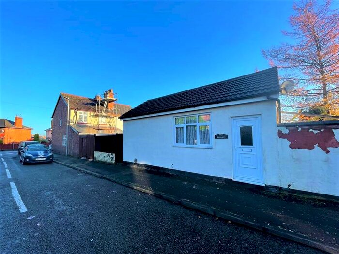 1 Bedroom Bungalow To Rent In Goldicroft Road, Wednesbury, WS10