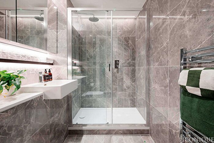 2 Bedroom Flat For Sale In Bow Common Lane, London, E3