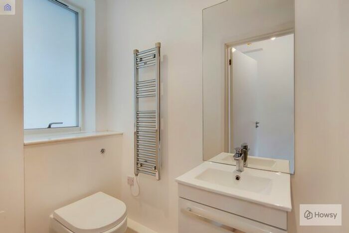 1 Bedroom Flat To Rent In The Gore, Basildon, SS14