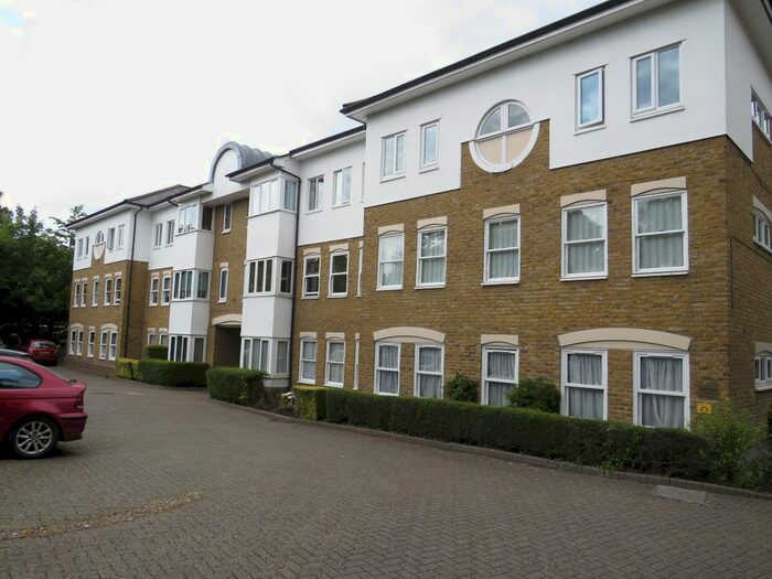 2 Bedroom Flat To Rent In Nightingale Court, Hertford, SG14