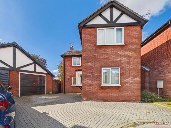 3 Bedroom Detached House For Sale In Lichfield Close, Beverley, HU17