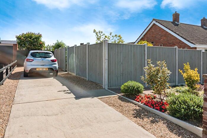 2 Bedroom Detached Bungalow For Sale In Oulton Road, Lowestoft, NR32