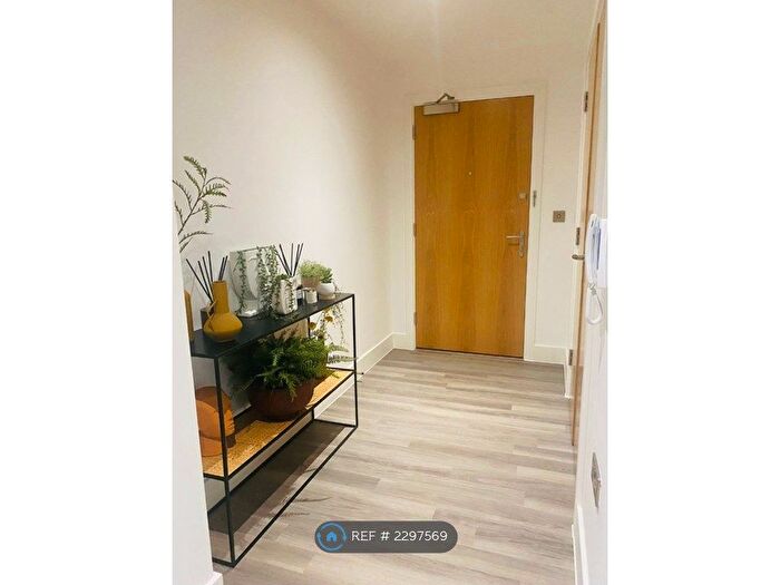 2 Bedroom Flat To Rent In Agnes George Walk, London, E16