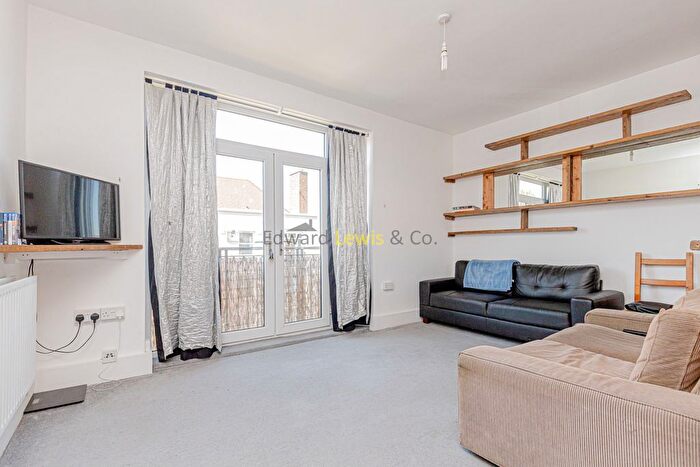 2 Bedroom Flat To Rent In Turin Street, London, E2