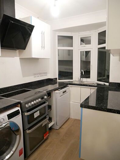 4 Bedroom Semi-Detached House To Rent In Woodlands Road, Southall, UB1