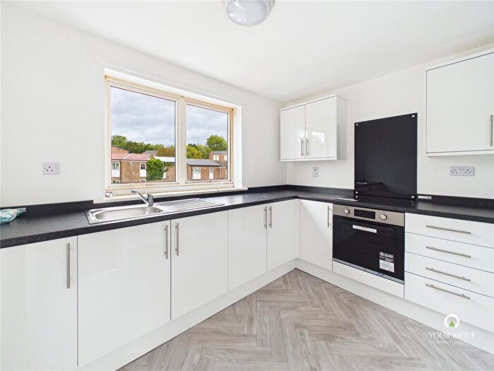 2 Bedroom Flat To Rent In Lumley Close, Washington, Tyne And Wear, NE38