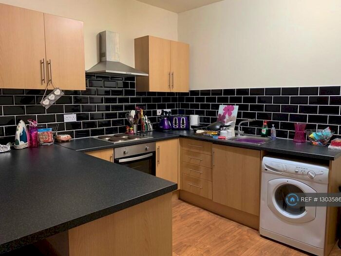 1 Bedroom Flat To Rent In Roman View, Leeds, LS8