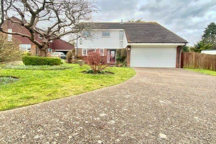 4 Bedroom Detached House To Rent In Ridge Langley, South Croydon, CR2