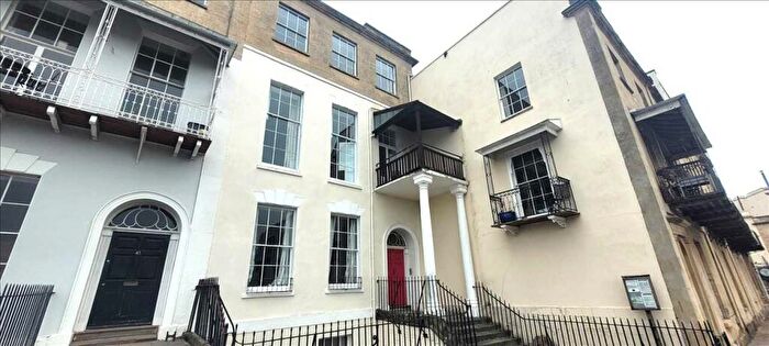 1 Bedroom Apartment To Rent In Second Floor Flat, Royal York Crescent, BS8