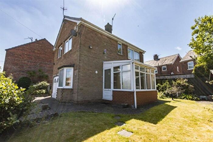 Detached House For Sale In Park Lane, Chesterfield, Derbyshire, S41