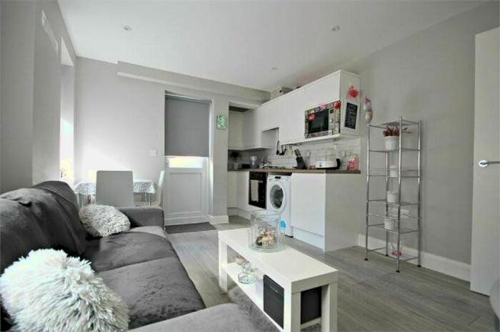 1 Bedroom Flat To Rent In High Road, London, NW10