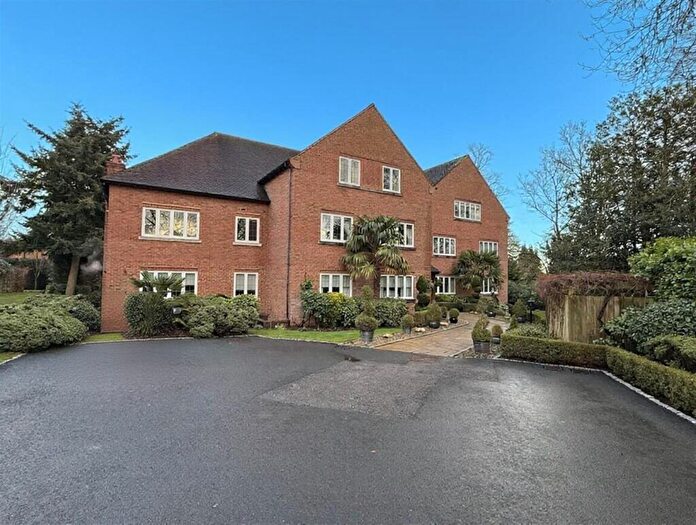3 Bedroom Flat For Sale In Knights House, Four Oaks Road, Sutton Coldfield, B74