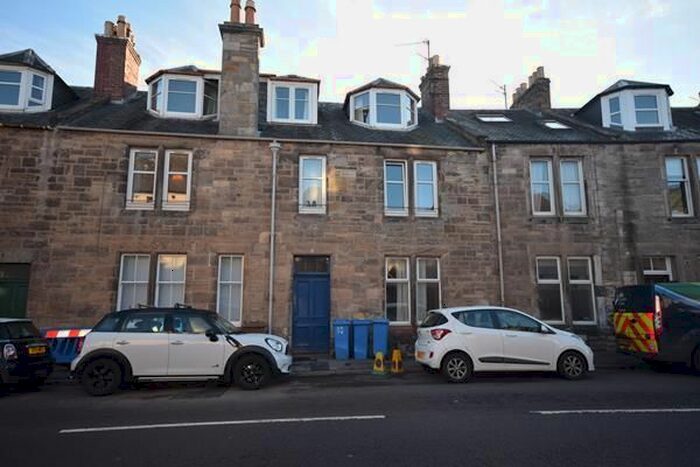 2 Bedroom Flat To Rent In 74 Bridge Street, St Andrews Fife KY16
