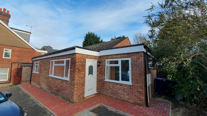 1 Bedroom Flat To Rent In London Road, Chalfont St. Giles HP8