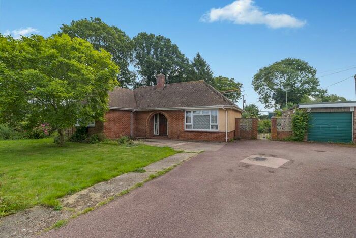 3 Bedroom Detached Bungalow For Sale In Weedon Hill, Hyde Heath, Amersham, HP6