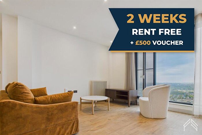 Apartment To Rent In Selborne Road, London, E17
