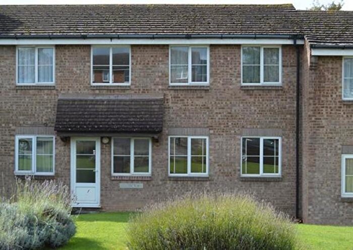 1 Bedroom Flat To Rent In Gordon Close, Haywards Heath, West Sussex, RH16