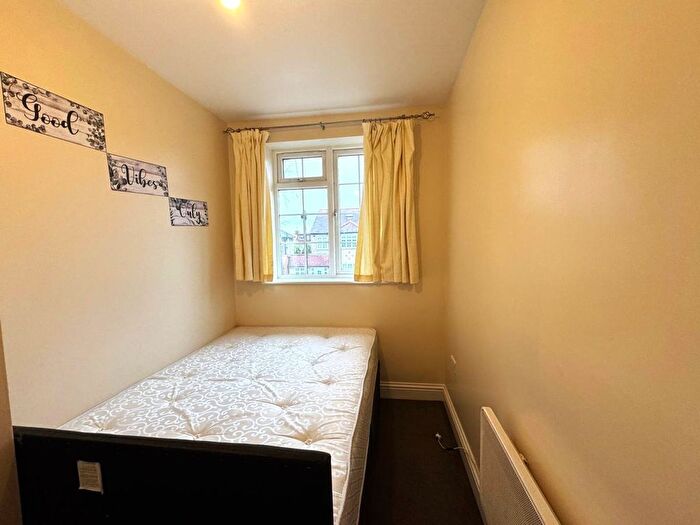 1 Bedroom Flat To Rent In Norwood Drive, North Harrow, Harrow, HA2