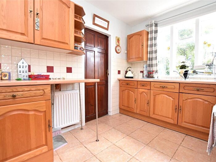 2 Bedroom Semi-Detached House To Rent In Eastdean Bank, Leeds, LS14