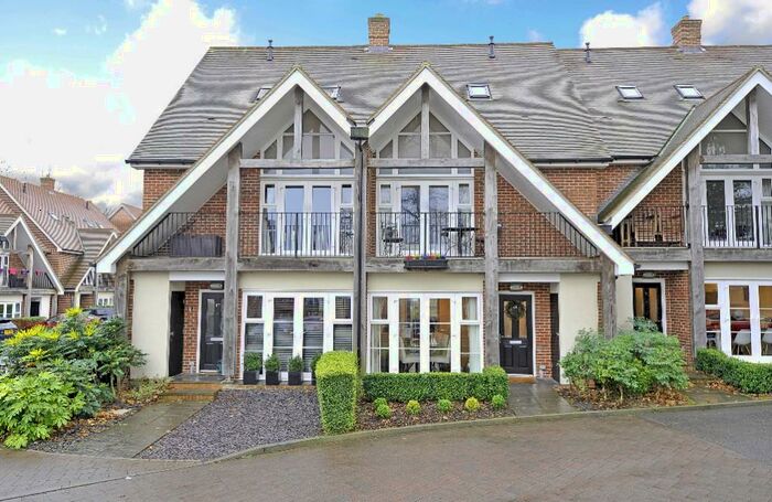 4 Bedroom Terraced House To Rent In Uplands Road, Guildford, Surrey, GU1