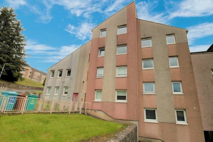 3 Bedroom Flat To Rent In Rennie Road, Kilsyth, Glasgow, G65
