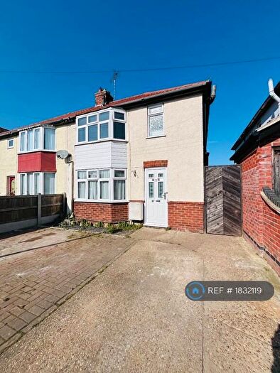 3 Bedroom Semi-Detached House To Rent In Valley Road, Harwich, CO12