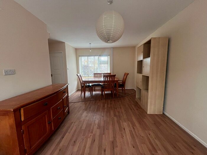 3 Bedroom Terraced House To Rent In Winvale, Slough, SL1