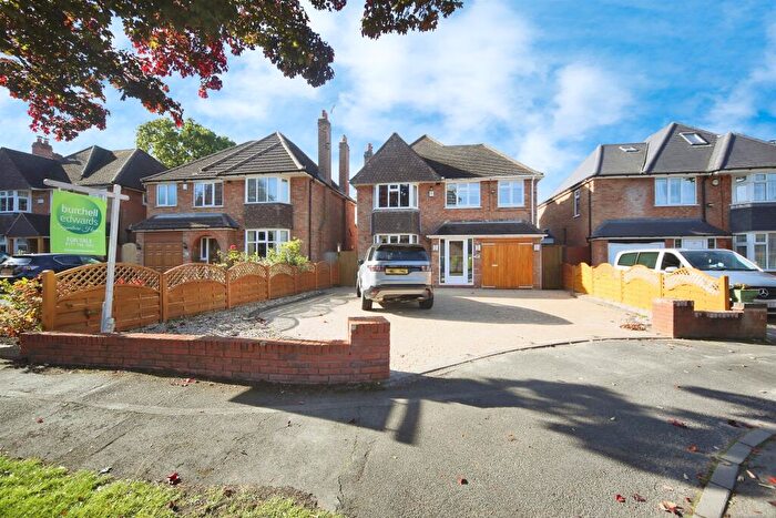 4 Bedroom Detached House For Sale In Kingslea Road, Solihull, B91