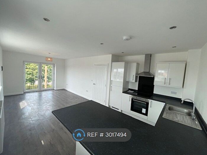 2 Bedroom Flat To Rent In Langdale Gardens, Blackpool, FY4
