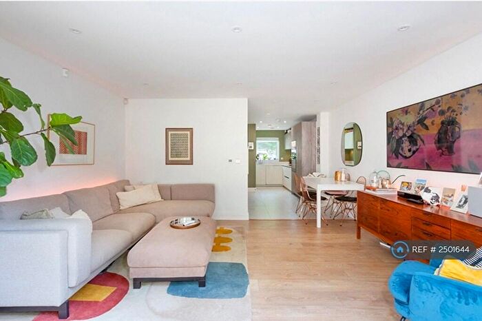4 Bedroom Terraced House To Rent In Faren Terrace, Mitcham, CR4