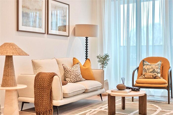 1 Bedroom Apartment For Sale In Burnhill Road, Beckenham, BR3